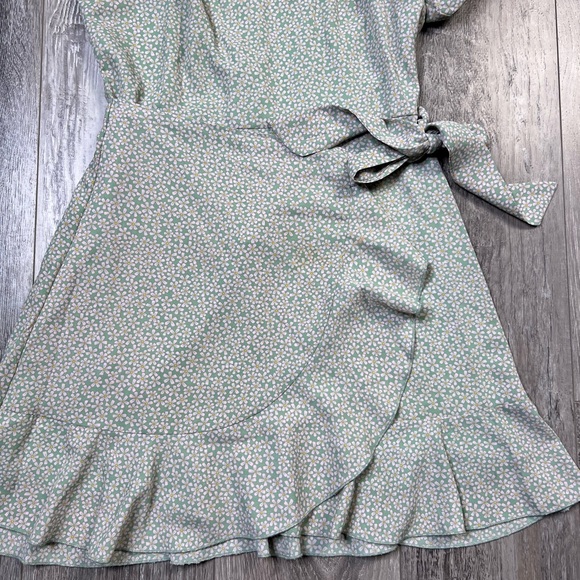 Row A Floral Puff Sleeve Wrap Minidress - Picture 10 of 13